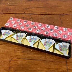 Set of 5 Vintage Porcelain Chopstick Rest w/box - Unused